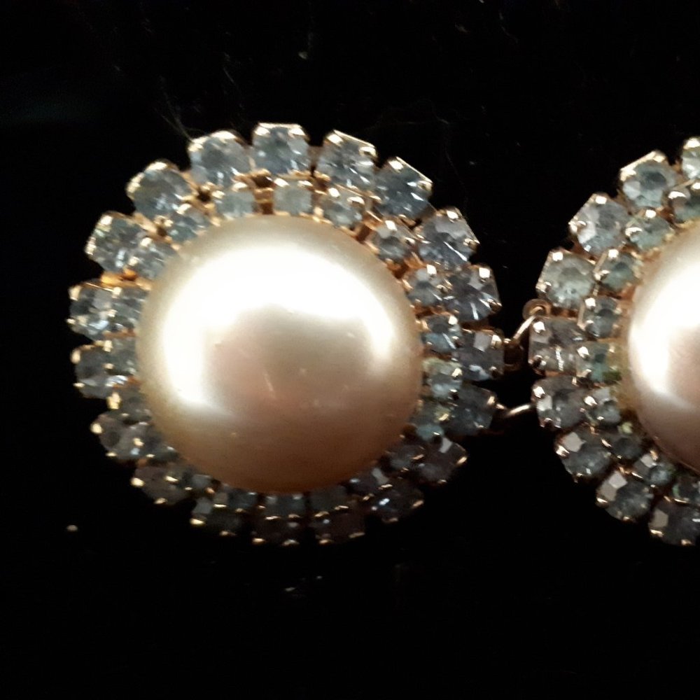 Coro Double Rhinestone Brooch - Picture 4 of 8